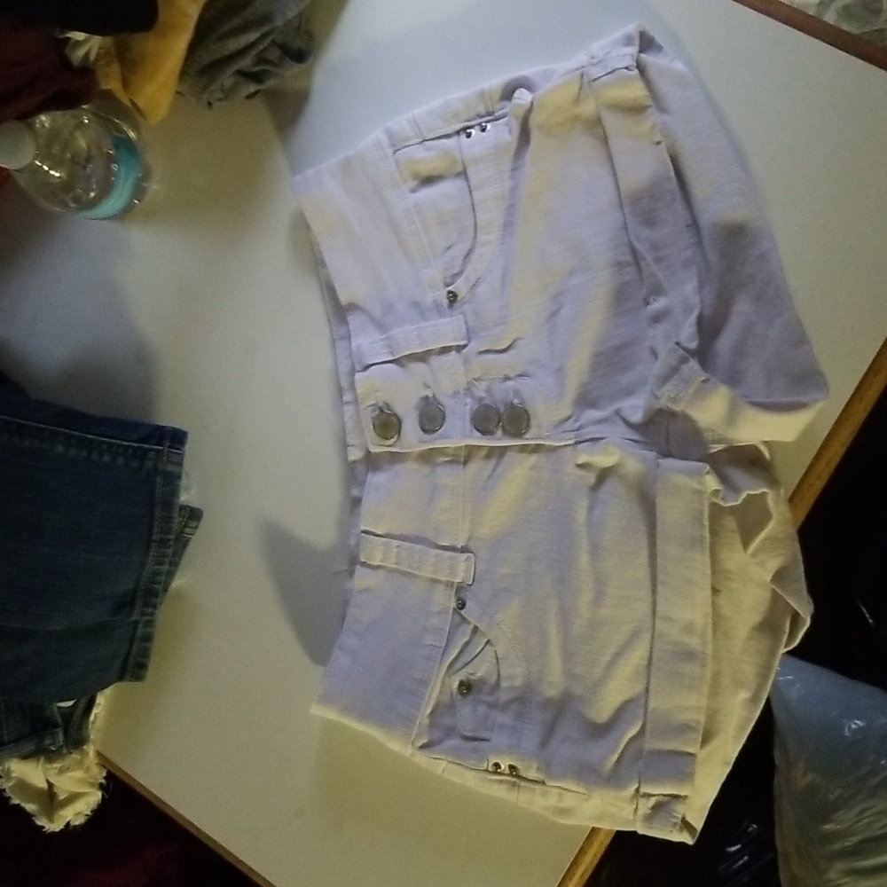 Women's/Juniors (1) YMI shorts